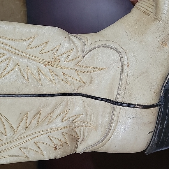 Tony Lama Western Cowboy Boots - Picture 5 of 12